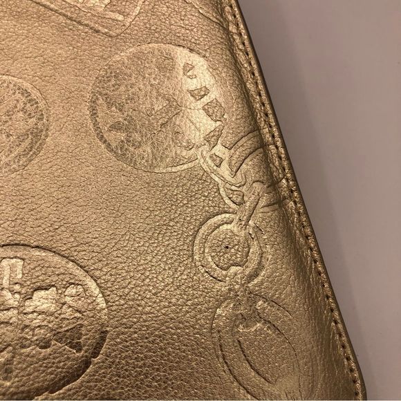 Henri Bendel Metallic Gold Embossed IPad/Tablet Case Sleeve Travel for Tech - Picture 6 of 9